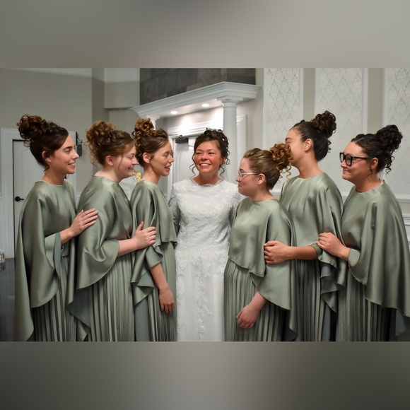 πΈ Meet your Posher, Abby πΈ - Picture 5 of 12